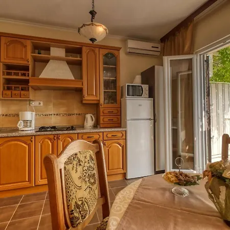 Apartman Helena *